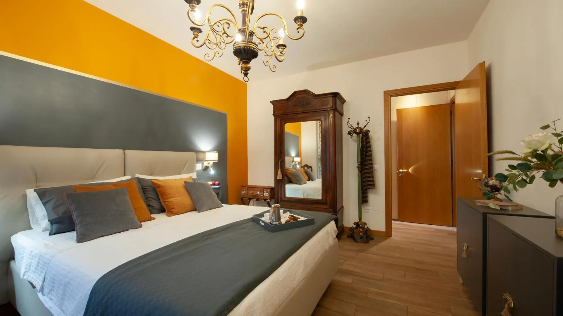 Casa Sorelle - Flo Apartments Florence