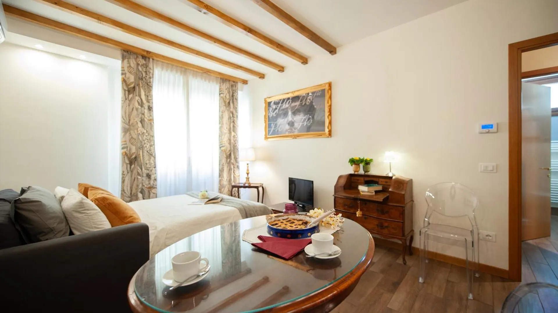 Casa Sorelle - Flo Apartments Florence Italy