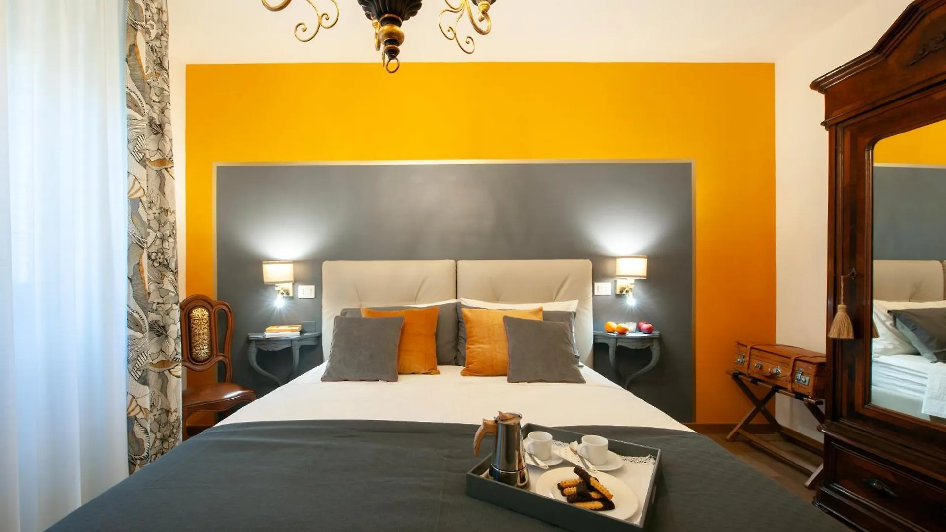 Casa Sorelle - Flo Apartments Florence Italy