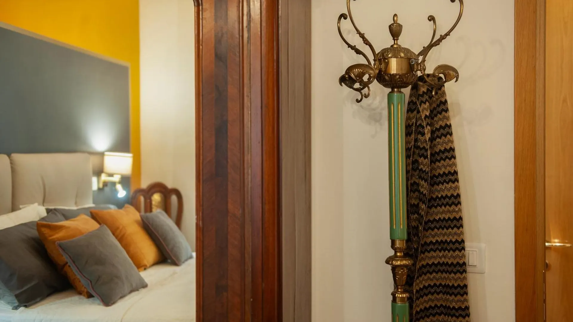 Casa Sorelle - Flo Apartments Florence Italy